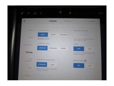Tesla провела велике оновлення ПЗ для Model S, Model X