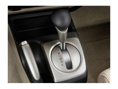 Що означає «L» на стійці перемикання передач