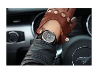 Легендарний Ford Mustang перетворили в годинник