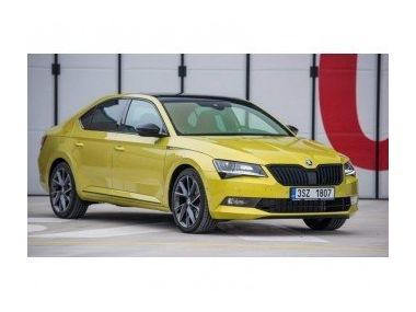 Гібридна Skoda Superb очікується в 2019 році