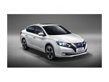 Електричний Nissan Leaf стає седаном