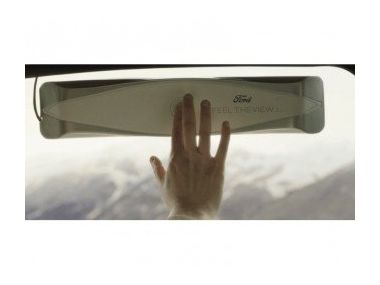 «Розумні» вікна Ford допоможуть незрячим пасажирам