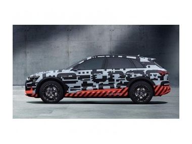 Електричний кросовер Audi e-Tron дебютує в Брюсселі