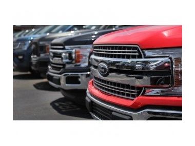 Великі знижки на автомобілі Ford, Chevy і Ram в США