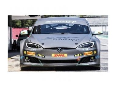 Гоночна Tesla Model S. Перші офіційні тести