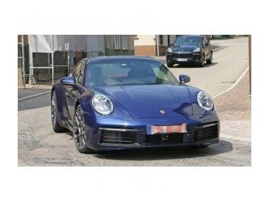 Нове покоління спорткара Porsche 911 вже на дорогах