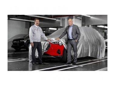 Audi починає виробництво кросовера E-Tron