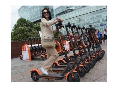 Бум електросамокатів, і спроби їх заборонити