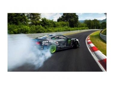 Mustang проїхав Нюрбургрінг боком: відео