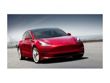 Седан Tesla Model 3 прийшов до європейців