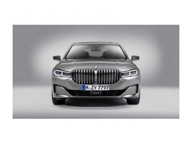 Оновлена BMW 7-серії V8. Офіційно
