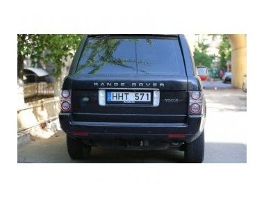 Конфісковані "евробляхи" віддають військовим: відео