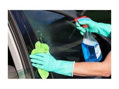 5 порад по догляду за автомобільними вікнами