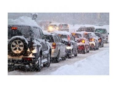 4 важливі речі, які потрібно знати про їзді взимку