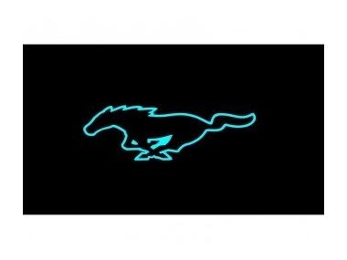 Ford підігріває інтерес до електричного Мустанг