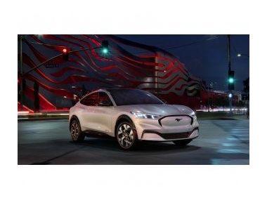 Представлений електричний кросовер Ford Mustang Mach-E