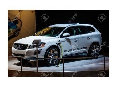 Гібрид Volvo XC60 приніс клієнтам безкоштовну електрику