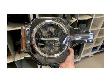 Фари Ford Bronco 2021 рік будуть мати круглий ретро вигляд