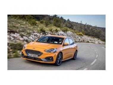 Чому варто придбати авто з США​